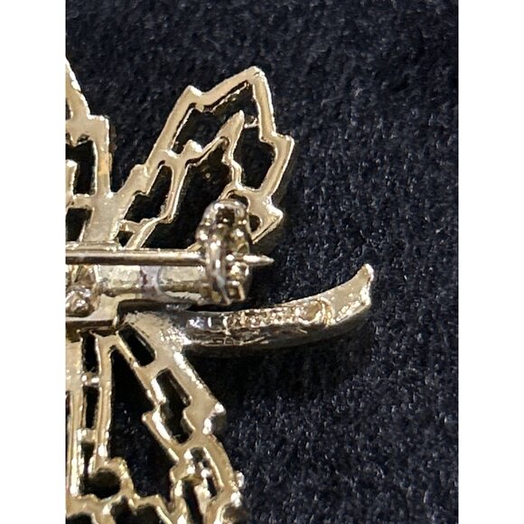 Vintage Gerrys Gold-Tone Maple Leaf Brooch Pin - Picture 4 of 6